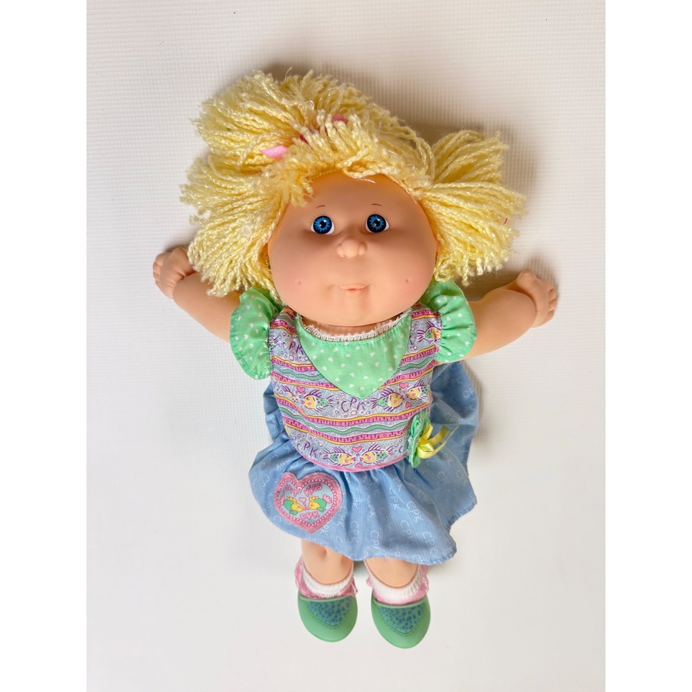 Vintage 1991 Cabbage Patch Kids First Kiss Edition Hasbro Doll Blonde Blue Eyes